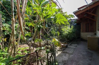 Casa chácara à venda , 3 quarto(s),  sendo 1 suíte(s)  no bairro vila erminda, 2 metros da praia, peruíbe-sp