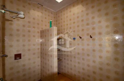 Casa térrea com edícula à venda , 2 quarto(s),  sendo 1 suíte(s)  no bairro jardim márcia, 500 metros da praia, peruíbe-sp