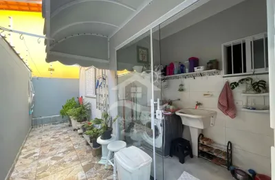 Casa térrea à venda , 2 quarto(s),  sendo 1 suíte(s)  no bairro cidade nova peruíbe, 2 metros da praia, peruíbe-sp
