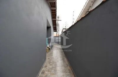 Casa térrea à venda , 3 quarto(s),  sendo 1 suíte(s)  no bairro jardim peruíbe, 2000 metros da praia, peruíbe-sp