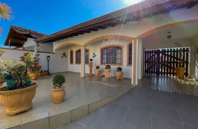 Casa térrea à venda , 3 quarto(s),  sendo 1 suíte(s)  no bairro stella maris, 500 metros da praia, peruíbe-sp
