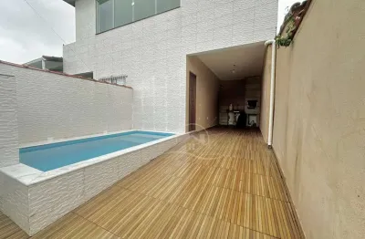 Casa sobreposta / alto à venda , 2 quarto(s),  sendo 1 suíte(s)  no bairro stella maris, 900 metros da praia, peruíbe-sp