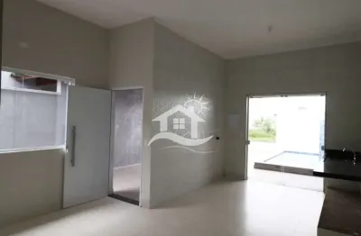 Casa térrea à venda , 2 quarto(s),  sendo 1 suíte(s)  no bairro flora rica, 2 metros da praia, peruíbe-sp