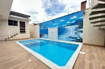 Casa sobrado à venda , 4 quarto(s),  sendo 1 suíte(s)  no bairro sambura, 50 metros da praia, peruíbe-sp