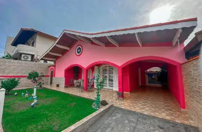 Casa térrea à venda , 3 quarto(s),  sendo 1 suíte(s)  no bairro oasis, 300 metros da praia, peruíbe-sp