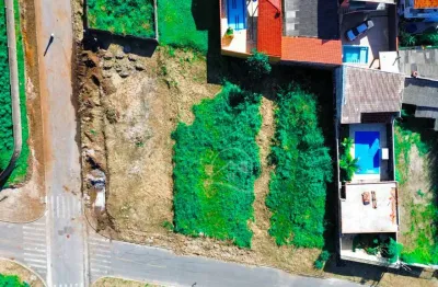 Terreno amplo à venda , ,   no bairro três marias, 950 metros da praia, peruíbe-sp
