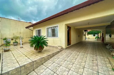 Casa edícula à venda , 2 quarto(s),  sendo 2 suíte(s)  no bairro stella maris, 700 metros da praia, peruíbe-sp