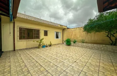 Casa edícula à venda , 2 quarto(s),  sendo 2 suíte(s)  no bairro stella maris, 700 metros da praia, peruíbe-sp