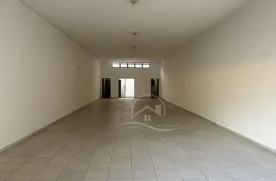 Loja ampla à venda , ,   no bairro park daville, 2 metros da praia, peruíbe-sp