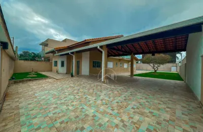 Casa sobrado à venda com piscina, 7 quarto(s),  sendo 7 suíte(s)  no bairro maria helena novaes, 100 metros da praia, peruíbe-sp
