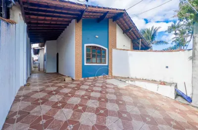 Casa térrea para alugar , 2 quarto(s),  sendo 1 suíte(s)  no bairro arpoador, 1000 metros da praia, peruíbe-sp