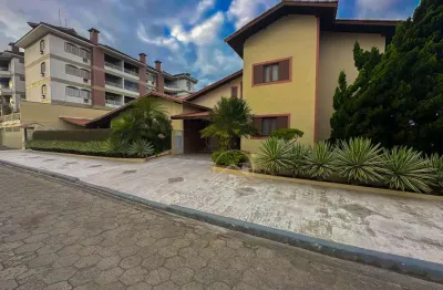 Casa sobrado à venda , 5 quarto(s),  sendo 4 suíte(s)  no bairro cidade nova peruíbe, 250 metros da praia, peruíbe-sp