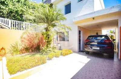 Casa Sobrado à venda , 3 quarto(s),  sendo 1 suíte(s)  no bairro Stella Maris, 600 metros da praia, Peruíbe-SP