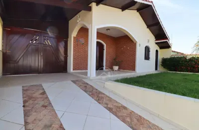 Casa Térrea à venda , 3 quarto(s),  sendo 2 suíte(s)  no bairro Oasis, 650 metros da praia, Peruíbe-SP