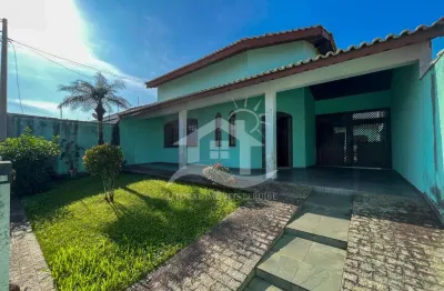 Casa Sobrado à venda , 4 quarto(s),  sendo 1 suíte(s)  no bairro Jardim Barra de Jangadas, 100 metros da praia, Peruíbe-SP