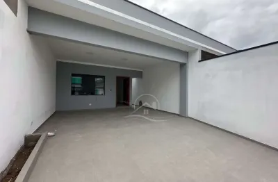 Casa Térrea à venda com piscina, 3 quarto(s),  sendo 1 suíte(s)  no bairro Ribamar, 2 metros da praia, Peruíbe-SP