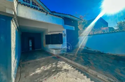 Casa Sobrado à venda , 4 quarto(s),  sendo 1 suíte(s)  no bairro Oasis, 700 metros da praia, Peruíbe-SP