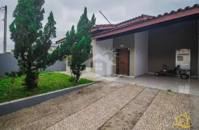 Casa Amplo à venda , 3 quarto(s),  sendo 1 suíte(s)  no bairro Jardim São Luis, 0 metros da praia, Peruíbe-SP