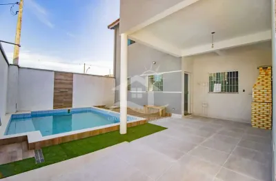 Casa Sobrado Novo à venda com piscina, 3 quarto(s),  sendo 1 suíte(s)  no bairro Flora Rica II, 1500 metros da praia, Peruíbe-SP