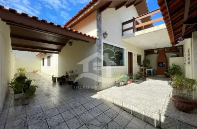 Casa Mezanino à venda , 3 quarto(s),  sendo 1 suíte(s)  no bairro Ribamar, 600 metros da praia, Peruíbe-SP