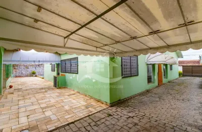 Casa Térrea com piscina à venda com piscina, 4 quarto(s),  sendo 4 suíte(s)  no bairro Stella Maris, 600 metros da praia, Peruíbe-SP