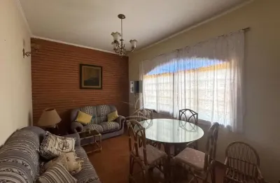 Casa Térrea com Edícula à venda , 4 quarto(s),  sendo 2 suíte(s)  no bairro Stella Maris, 800 metros da praia, Peruíbe-SP