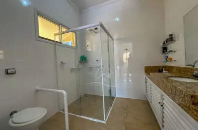 Casa Térrea à venda , 2 quarto(s),  sendo 1 suíte(s)  no bairro Centro, 200 metros da praia, Peruíbe-SP