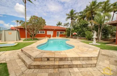 Casa térrea com piscina à venda , 3 quarto(s),  sendo 3 suíte(s)  no bairro sambura, 800 metros da praia, peruíbe-sp
