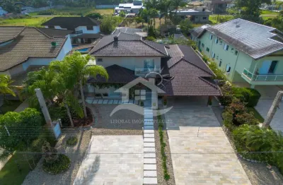 Casa sobrado à venda com piscina, 5 quarto(s),  sendo 5 suíte(s)  no bairro bougainville residencial v, 2 metros da praia, peruíbe-sp