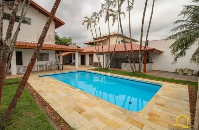 Casa sobrado à venda com piscina, 3 quarto(s),  sendo 1 suíte(s)  no bairro jardim imperador, 0 metros da praia, peruíbe-são paulo