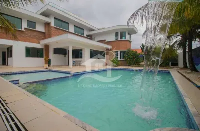 Casa sobrado triplex à venda com piscina, 7 quarto(s),  sendo 7 suíte(s)  no bairro costão, 50 metros da praia, peruíbe-sp