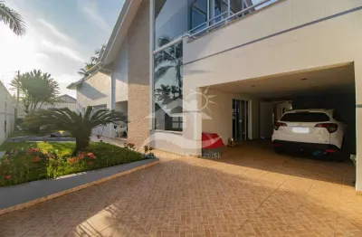 Casa sobrado à venda com piscina, 6 quarto(s),  sendo 3 suíte(s)  no bairro jardim imperador, 20 metros da praia, peruíbe-sp