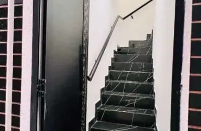 Excelente oportunidade sobreposta alta em
condomínio