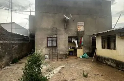 Casa 03 quartos na qnm 04 ceilândia norte em terreno de 250m²