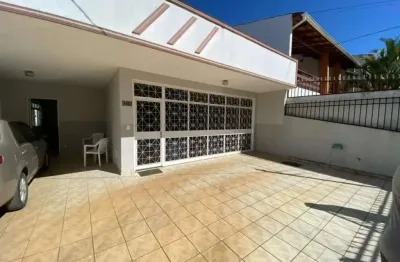 Vendo ótima casa 04 quartos na qsd, taguatinga sul!