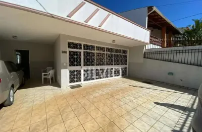 Vendo ótima casa 04 quartos na qsd, taguatinga sul!