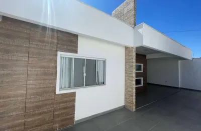 Casa em arniqueiras seu novo lar – conforto, localização perfeita com 2 suítes