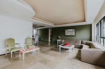 Apartamento 172 metros, 3 suítes , dependência e 2 vagas no meireles em fottaleza ceará