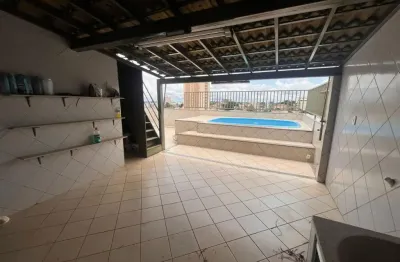 Cobertura duplex  4 quartos sendo 2 suítes , piscina e churrasqueira