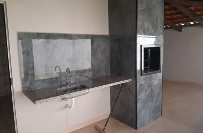 Linda casa umuarama com 3/4 sendo 1 suíte varanda com churrasqueira, garagem 5 carros