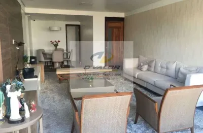 Vendo apartamento com 125m², 3 quartos s/ 1 suíte, sala ampla integrada com a varanda e 2 vagas