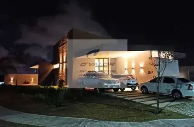 Vendo casa em condomínio fechado, com 233m², 3 suítes s/ 1 master, cozinha c/ ilha, área gourmet, 4 vagas