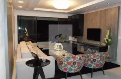 Vendo apto de luxo, com moveis planejados e vista definitiva para o mar, com 201 m2, varanda, 4 suítes e dce