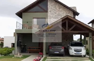 Vendo casa, porteira fechada, em condomínio fechado com 300m², 5 quartos, s/ 2 suítes e 4 vagas