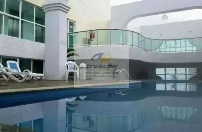 Vendo apartamento, mobiliado, com 73 m², 2 quartos, 1 suíte, sala p/ ambientes e 1 vaga