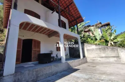 Casa com 3 dormitórios à venda, 222 m² por r$ 820.000,00 - cônego - nova friburgo/rj