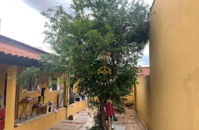 Casa térreo de 170m² em terreno plano de 400m²  toda reformada.