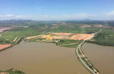 Terreno à venda no Centro, Periquito 