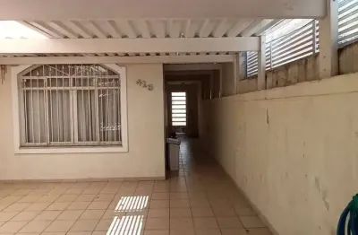 Casa com 3 quartos para alugar na Rua Martinho Lutero, 143, Jardim Campo Limpo (Zona Norte), São Paulo