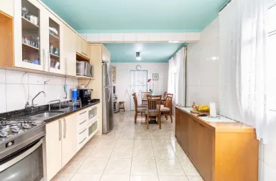 Casa com 3 quartos à venda na rua joaquim simões, 256, pinheirinho, curitiba, 98 m2 por r$ 891.000